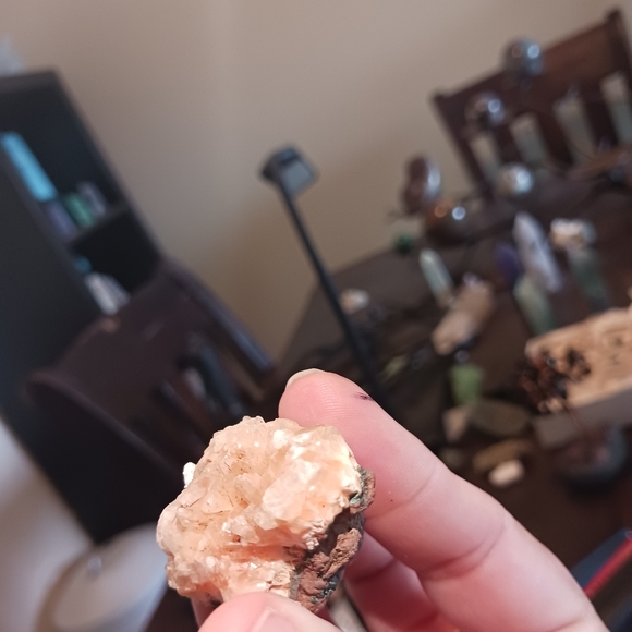 Orange stilbite - Picture 6 of 7